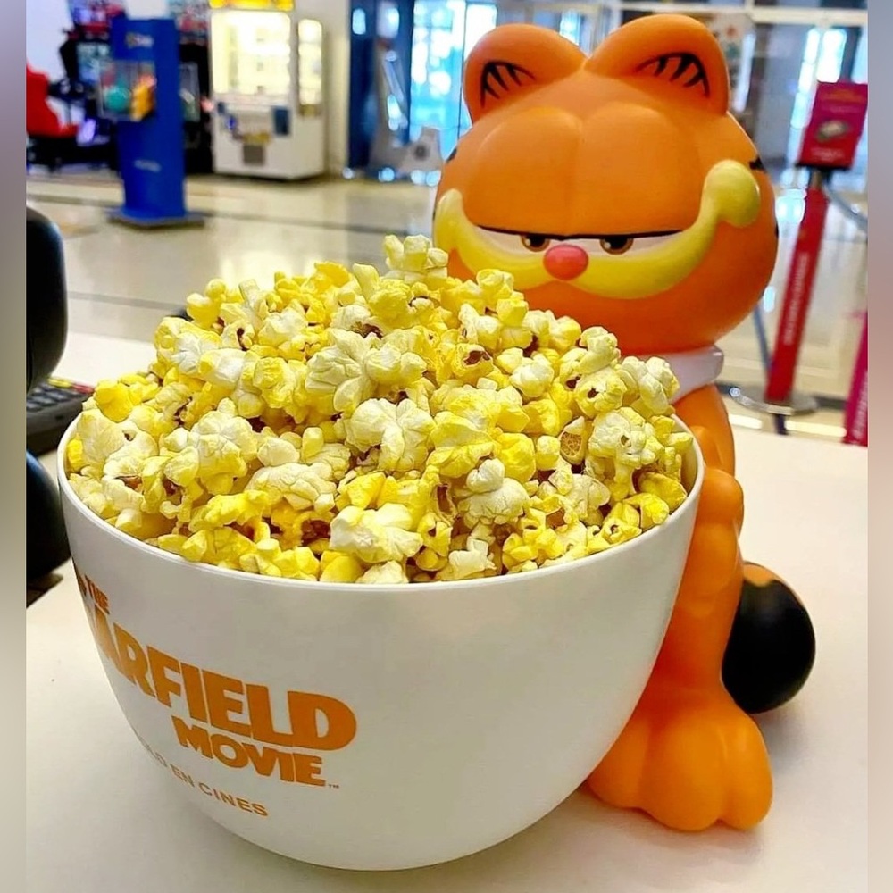 Garfield Collectible popcorn bucket Cinepolis edition (Rare)